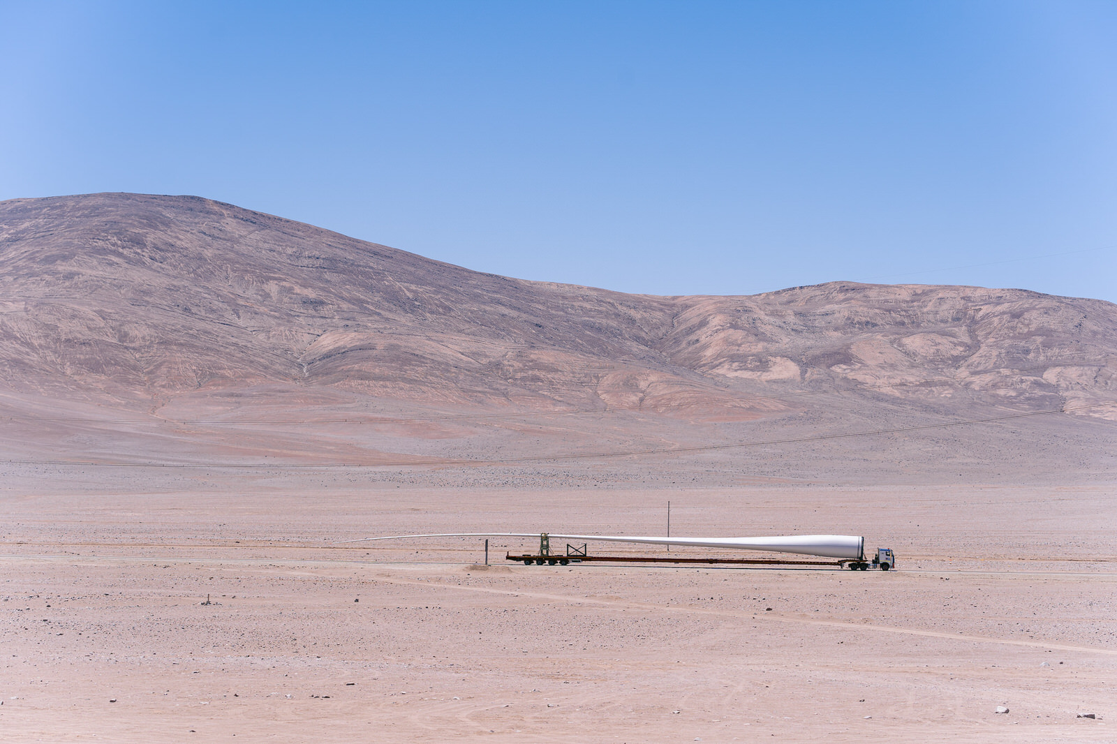 Fotografía industrial aérea camión hélice desierto Atacama Chile