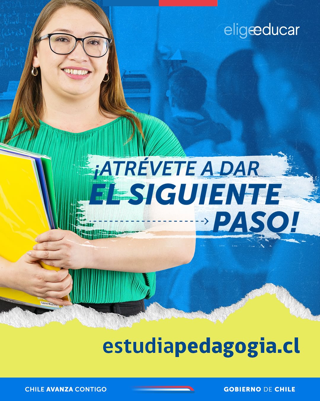 Gráfica 'Atrévete a dar el siguiente paso' — mujer con carpeta, estudiapedagogia.cl