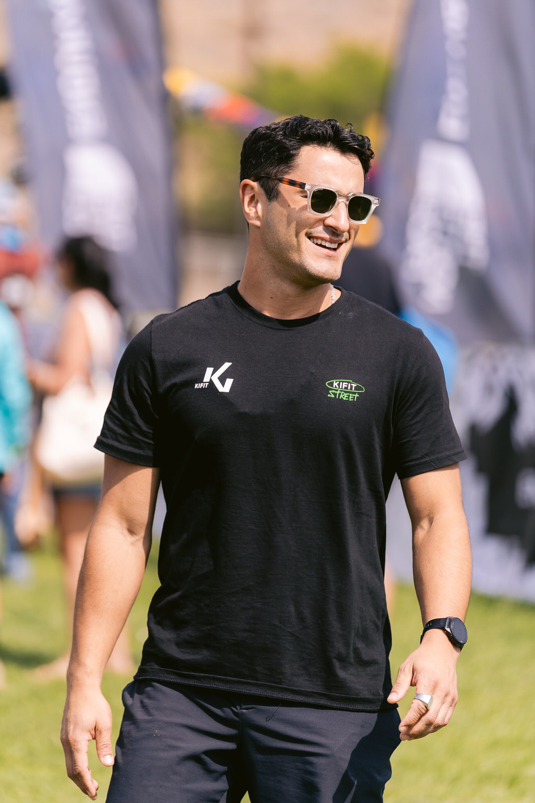 Kifit TNF Endurance Trail 2025 — retrato hombre lentes kifit 2