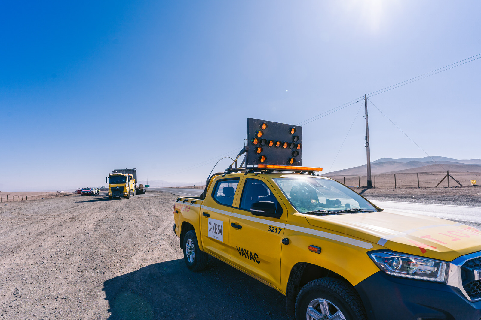 WEG Transformador Antofagasta — camioneta escolta senalizacion